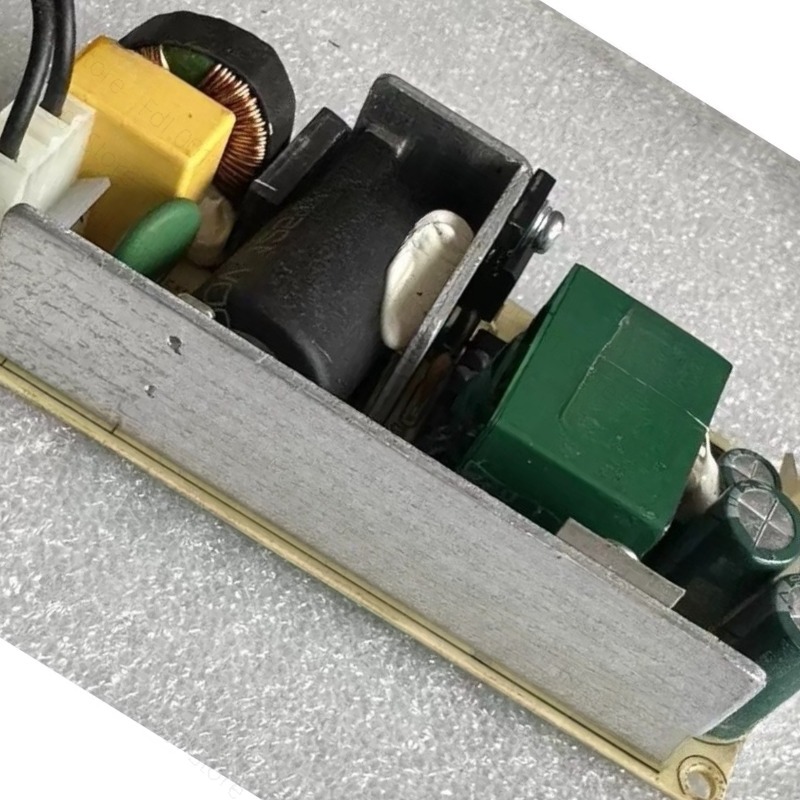 Zerlegen Sie das gebrauchte VC – Ac Power Supply Bewertung und Preis